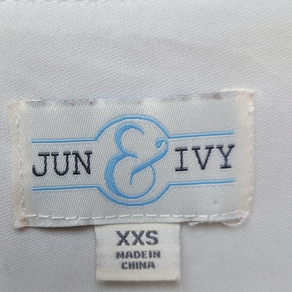 Francesca's Jun & Ivy "Cindalyn" Wrap Ruffle Dress Size XXS - Picture 8 of 12